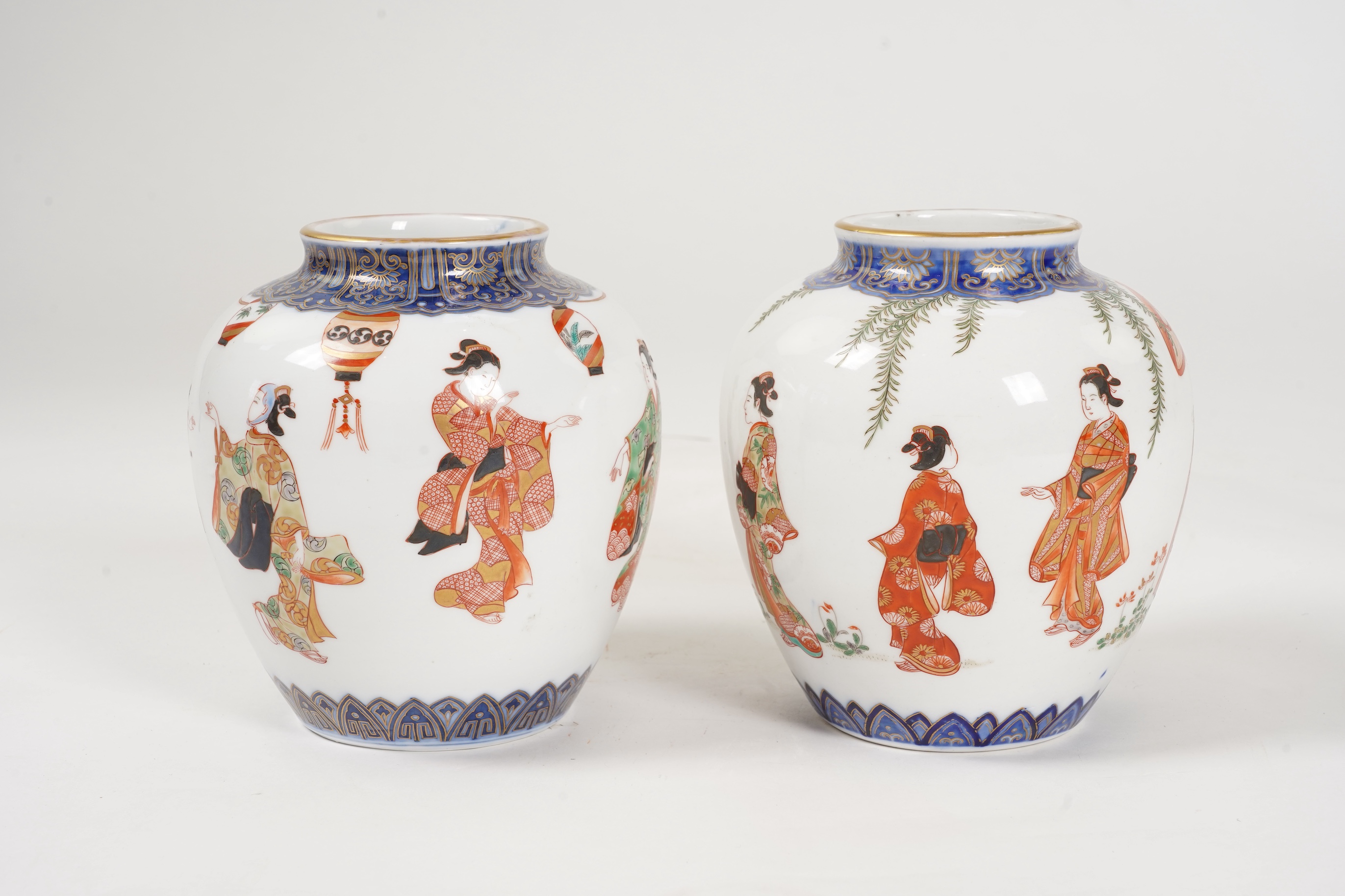 A near pair of Japanese Imari ovoid vases, early 20th century